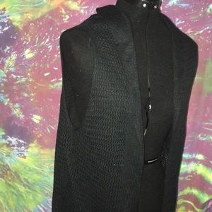 Knitted sleeveless cardigan